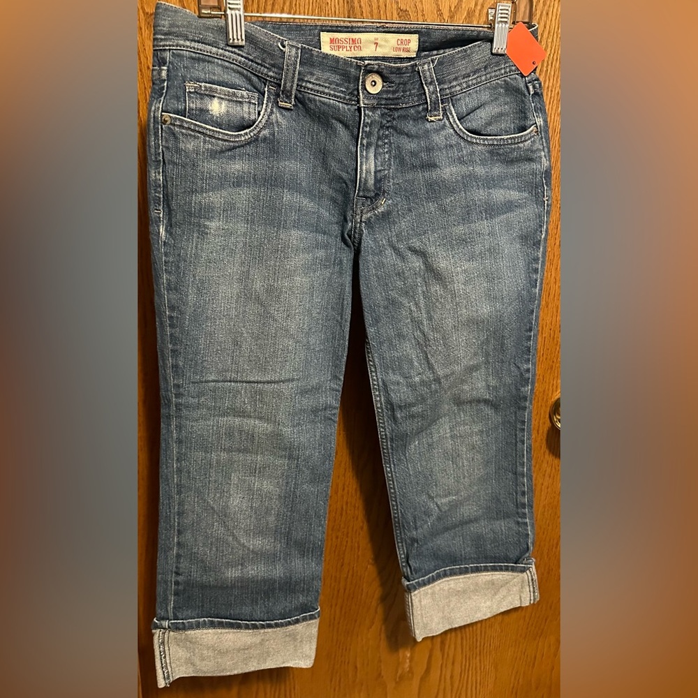 Mossimo size 7 cropped jeans